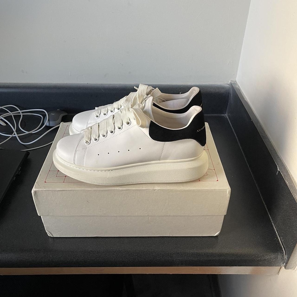Like New Alexander McQueen White and Black Sneakers